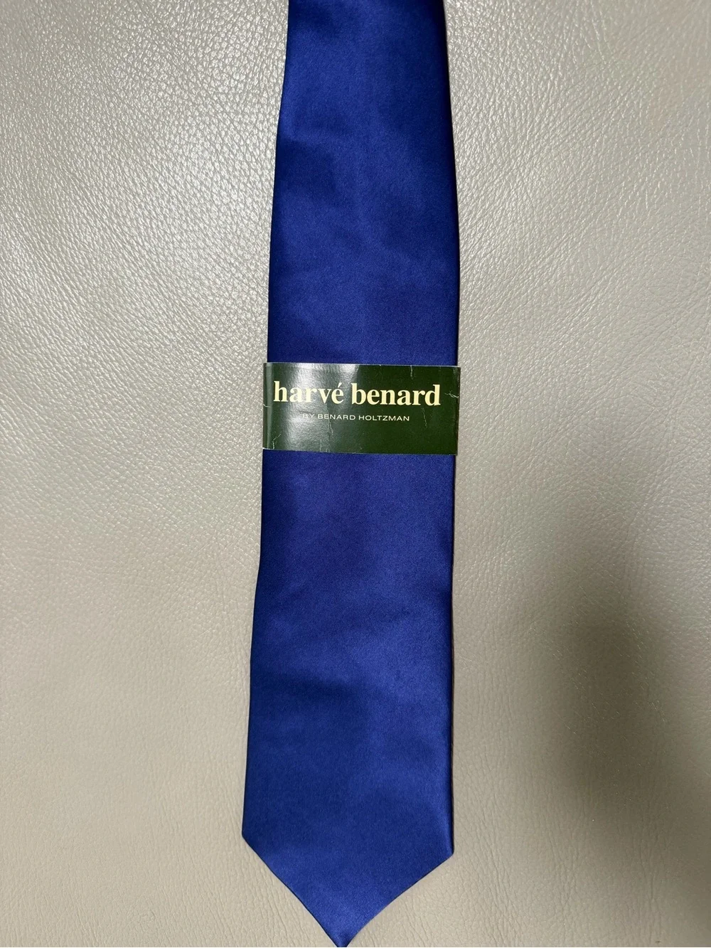 NWT Vintage Harve Benard 100% Silk tie tie